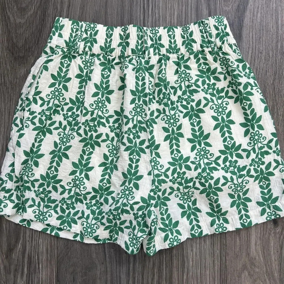 Skies Are Blue Floral High Waist Pleated Trouser Shorts Size Small Green - Picture 5 of 7